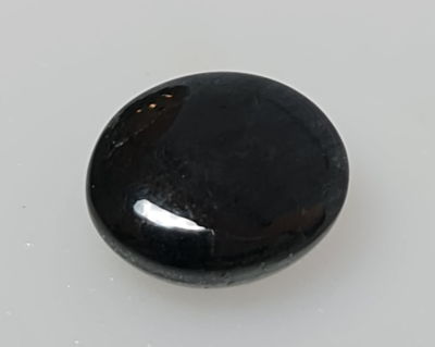 אבן ספיר מלוטשת, 5.5 קראט, צבע כחול עמוק, טבעית מהכספת באחריות מלאה