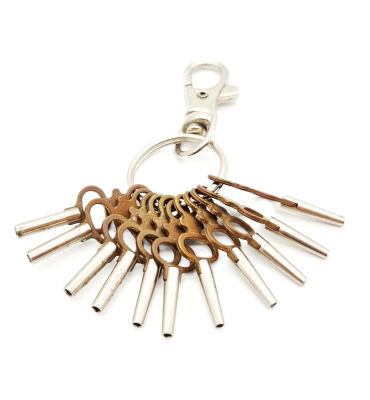 סט 11 מפתחות לשעונים, מאוד מבוקש בקרב אספנים , נמכר בכ 100 ₪ ליחידה