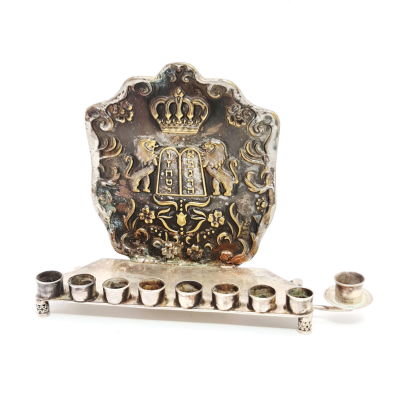 חנוכית כסף 800 עתיקה ויפהפיה, חתומה , 9x12 , משקל 112 גרם , יודאיקה במיטבה