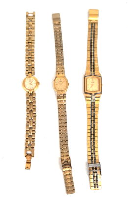 לוט 3 שעוני נשים SEIKO מנגנון קוורץ , יתכן וצריך להחליף סולות , באחד מהם שריטה על 