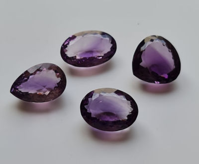 לוט 4 אבני אמטיסט גדולות, מלוטשות סופר AAA, משקל 63 קראט, ליטוש גרמני, טבעיות מהכספת באחריות מלאה