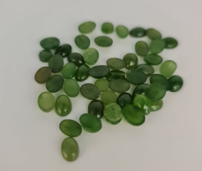 לוט אבני ג'ייד ירוק מלוטשות בתפזורת, 36 קראט, טבעיות מהכספת באחריות מלאה