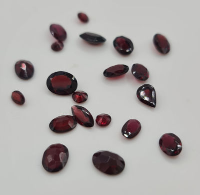 לוט 20 אבני טורמלין אדום מלוטשות, 15.6 קראט, טבעיות מהכספת באחריות מלאה