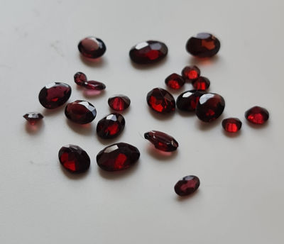 לוט 23 אבני טורמלין אדום מלוטשות, 15.6 קראט, טבעיות מהכספת באחריות מלאה