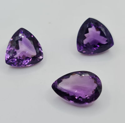 לוט 3 אבני אמטיסט מלוטשות, סופר AAA, יפהפיות, שקופות, 34 קראט, צבע נהדר, טבעיות מהכספת באחריות מלאה