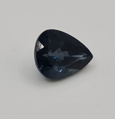 אבן לונדון בלו טופז מלוטשת סופר AAA++, משקל 5 קראט, מדהימה ביופייה ובליטושה, טבעית מהכספת 