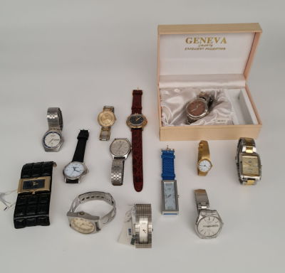 לט 12 שעונים בתפזורת , פירמות שונות , חלקם חדשים עם אטיקט , ראינו אחד BULOWA לאישה 