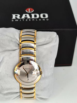 שעון RADO מנגנון קוורץ בקופסא מקורית , כולל 2 חוליות נוספות להתאמת מידה , במצב עבודה 