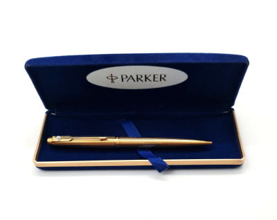 עט PARKER רולר אמריקאי , חדש לגמרי באריזה מקורית , משובצת אבן חן לבנה, לא ברור אם 