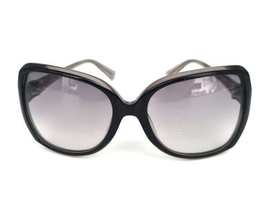 זוג משקפי שמש BOSS במצב מעולה , בנרתיק מקורי