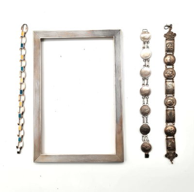 לוט הכולל 3 צמידי כסף ומסגרת , משקל 103 גרם