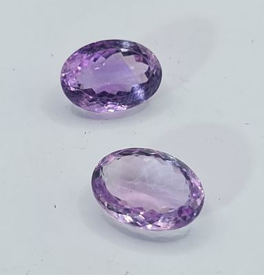 לוט 2 אבני אמטיסט מלוטשות סופר AAA+++, משקל 57.5 קראט, הוצאו מבריפקה עם תג מחיר של 