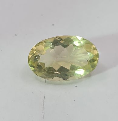 אבן סמוקי טופז מלוטשת סופר AAA+++, משקל 41 קראט, הוצאה מבריפקה עם תג מחיר של 5$ 