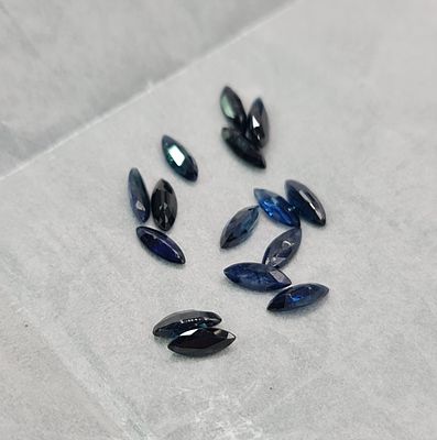 לוט אבני ספיר מלוטשות, משקל 4.12 קראט, מגיעות בבריפקה עם תג מחיר של 200$, טבעיות 