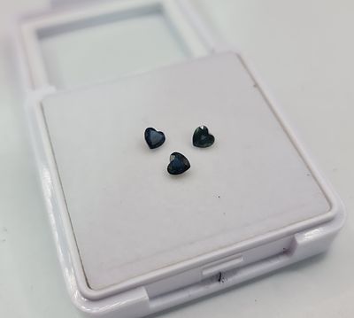 לוט 3 אבני ספיר ציילוני מלוטשות סופר AAAּּ+++ בצורת לב, משקל 1.44 קראט, מגיעות 