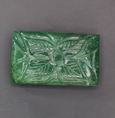 אבן אמרלד מלוטשת ומגולפת, 176 קראט, טבעית מהכספת באחריות מלאה