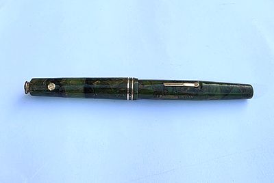 עט EVERSHARP RING TOP GOLD SEAL נובע , ציפורן זהב מקורית 144 קראט , כותבת M , מצב 