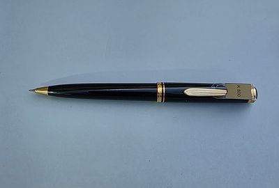 עפרון מכני PELIKAN 800 שחור מצופה זהב , אורך 14.3 , חדש ללא שימוש קודם