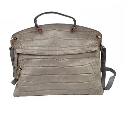 תיק עור FURLA במצב טוב, גודל 30x37
