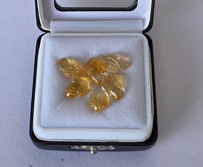 לוט 6 אבני טופז צהוב מלוטשות ומגולפות, ברמה גבוהה ביותר, 21 קראט, מגיעות בקופסת 