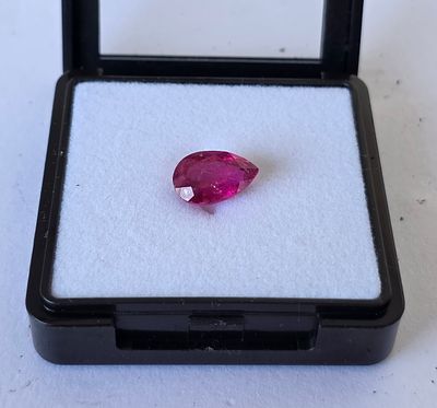 אבן טורמלין אדום מלוטשת סופר AAA+++, משקל 5.1 קראט, נדירה, שקופה ונוצצת, צבע נהדר 