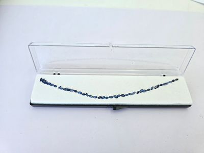 לוט 40 אבני ספיר ציילוני מלוטשות סופר AAA+++, משקל 10 קראט, צבע נהדר, שקופות ונוצצות 