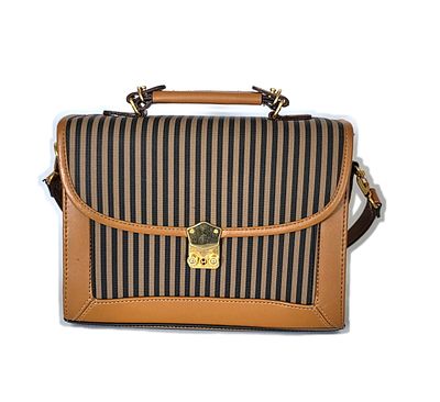 תיק מלבני מעניין ואיכותי, לא מצאנו פירמה, מצב מעולה, גודל 21x26