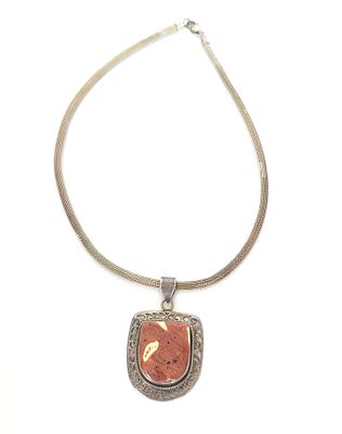 קולר צוואר ותליון כסף , אורך במצב פתוח 54 ס"מ , התליון 6X4