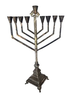 חנוכיית כסף הצורפים חתום 925,קינטית,מתחילת דרכם של הצורפים בשנות ה50, משקל 517 גרם 