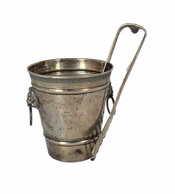 כלי לקרח כולל כלי להוצאת הקרח , מכסף 800 , גובה 11.5 , קטור 10.5 , משקל 250 גרם 