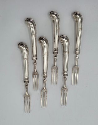 לוט 6 מזלגות כסף ויקטוריאניות חתומות כל אחת בחותמות מלאות ב2 מקומות, סוף מאה 19 