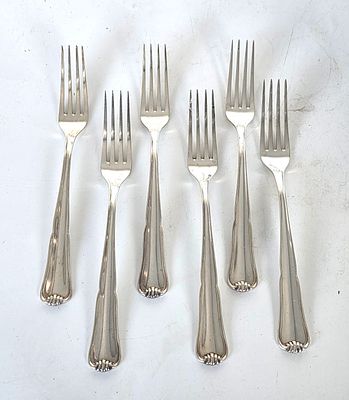 לוט 6 מזלגות כסף, חתומים 800, משקל 256 גרם, אורך 18