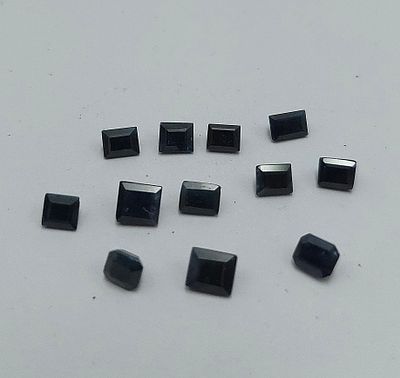 לוט 12 אבני ספיר אוסטרלי מלוטשות סופר AAAּ+++, משקל 13.69 קראט, מגיעות בבריפקה עם תג 