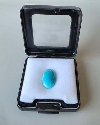 אבן טורקיז אירני מלוטשת, נדירה, משקל 9.47 קראט, צבע נהדר, מדהימה ביופייה ואיכותה 