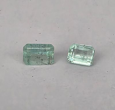 לוט 2 אבני אמרלד בריל סיבירי מלוטשות סופר AAAּ+++, משקל 3.71 קראט, הוצאו מבריפקה עם 