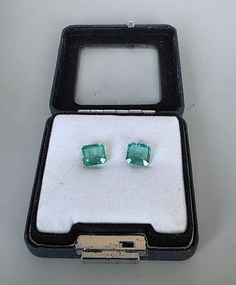 זוג אבני אמרלד זמביה מלוטשות סופר AAAּ+++++, משקל 4.59 קראט, ברמה פנטסטית, שקופות 