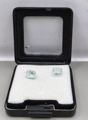 לוט 2 אבני אמרלד סיבירי מלוטשות סופר AAAּ+++, משקל 4.55 קראט, שקופות ונוצצות, ברמה 