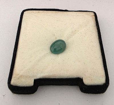 אבן אמרלד מלוטשת, 2.87 קראט, מגיעה בקופסת תצוגה ללא פרטים, טבעית מהכספת באחריות 