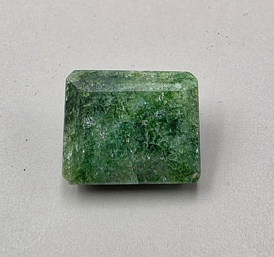 אבן אמרלד מלוטשת ומגולפת, גדולה, 23 קראט, טבעית מהכספת באחריות מלאה