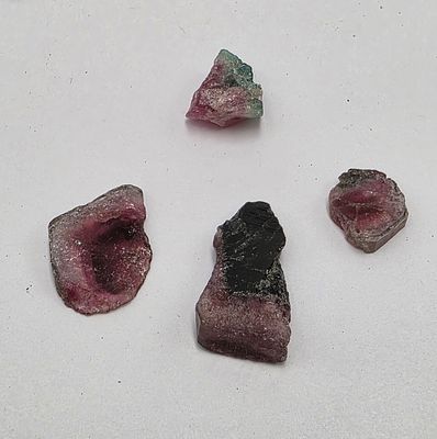 לוט 4 פרוסות אבני טורמלין אדום ירוק נדירות, משקל 55.5 קראט, הוצאו מבריפקה עם תג מחיר 