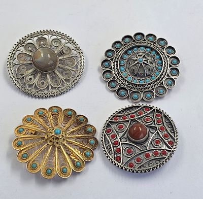 לוט 4 סיכות כסף חתומות 925, עבודת פיליגרן יפהפייה, מעזבון חנות תכשיטים מדיזנגוף 