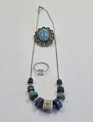 לוט 3 תכשיטים מכסף הכולל, מחרוזת כסף משולבת טורקיז ולפיס לזולי, אורך 20 במצב סגור 