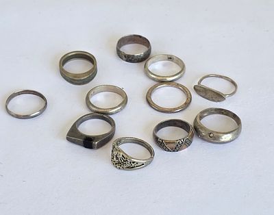 לוט 11 טבעות כסף במשקל של 35 גרם