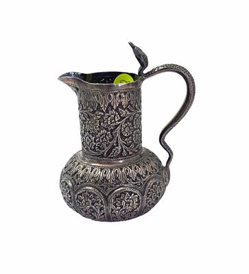 משפך כסף הודי-כסף נבדק , חתימת האמן בבסיס, משקל 101 גרם, גובה 9