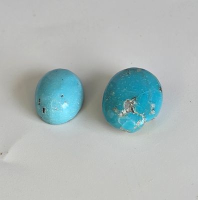 לוט 2 אבני טורקיז אירני נדירות, מלוטשות, 20.2 קראט, הוצאו מבריפקה עם תג מחיר של 20$ 
