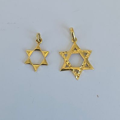 לוט 2 מגני דוד לאב ובנו , זהב 14 קראט נבדק, אורך 25 ו 18 , משקל 1.48 גרם