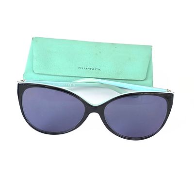 משקפי שמש וראיה TIFFANY&amp;CO, במצב .טוב מאד מגיעות בנרתיק מקורי. מידה 58-16