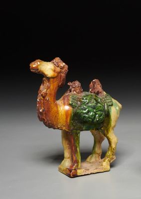 Китайский Санькай (Sancai) керамический верблюд. Начало 20 в. Трехцветная глазурованная 