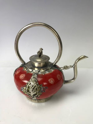 Китайский чайник из серебра и фарфора. Н~13 см.