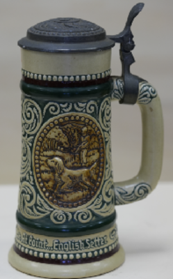 Керамическая пивная кружка Avon, Бразилия. 
Со сценами охоты и рыбалки. 
С декоративной крышкой 
